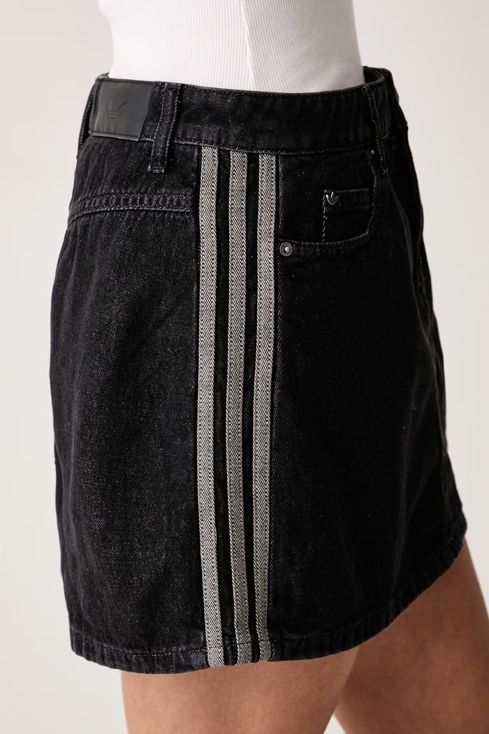 adidas Originals suknja traper crna KQ6485