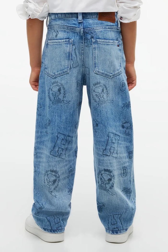 Jeansy loose dziecięce x Peanuts Tommy Hilfiger KB0KB10683.9BY2 niebieski
