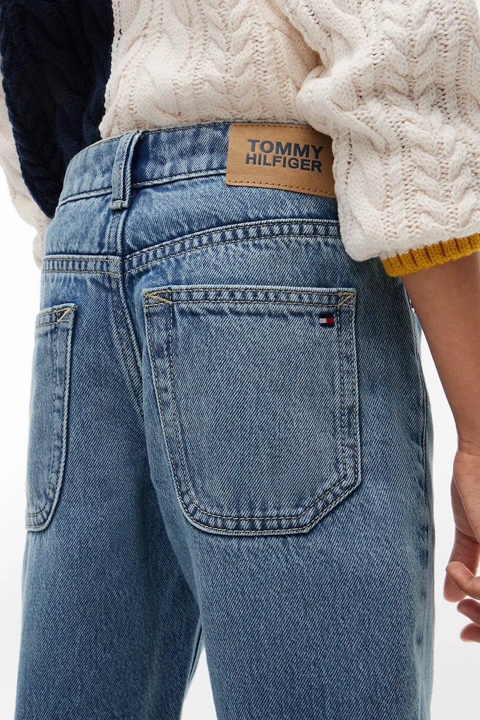 Jeansy regularne dziecięce STRAIGHT Tommy Hilfiger niebieski KB0KB10762.128.176.9BY2