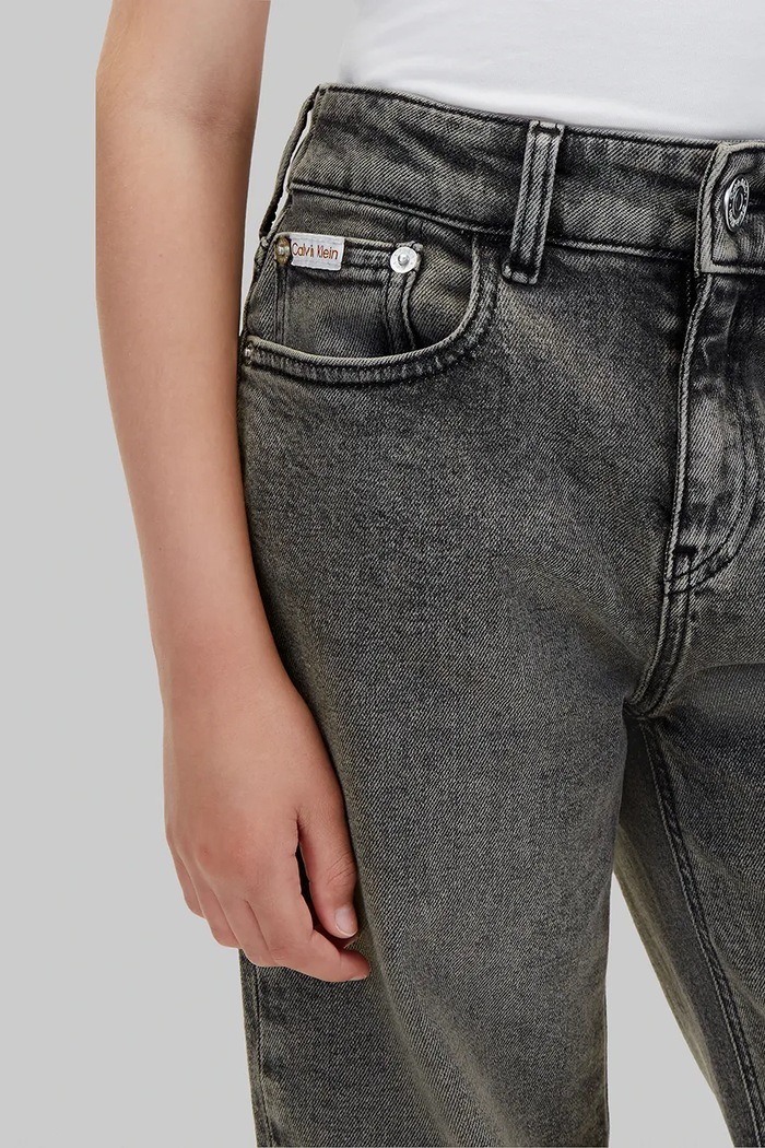 Jeansy regular dziecięce Skater Calvin Klein Jeans czarny LVCKTJC21B.9BY2