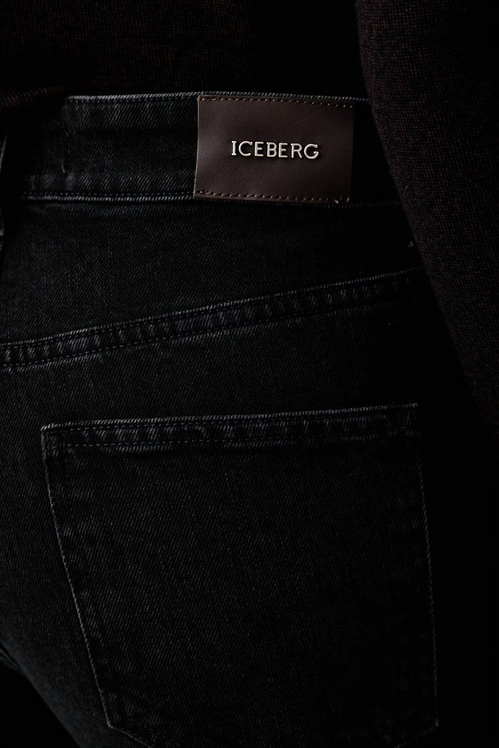 Iceberg jeansy regularne damskie czarny 2NS2.0255