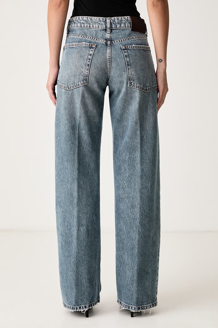 Odzież ViCOLO Jeansy straight damskie DAC5005 niebieski