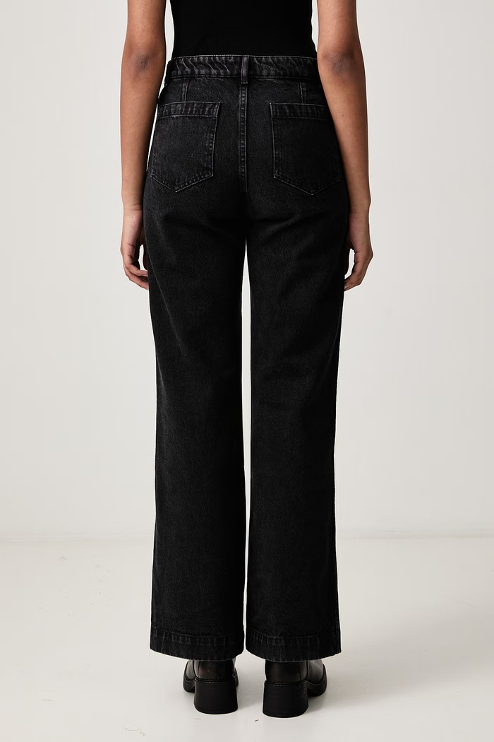 Odzież A.P.C. VICTORIA jeansy relaxed fit damskie COHDK.F09250 niebieski