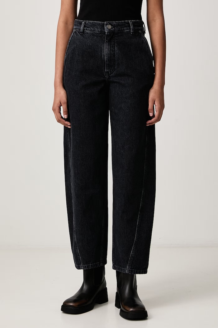 Maison Kitsuné Jeansy straight damskie granatowy QW01109WD4031