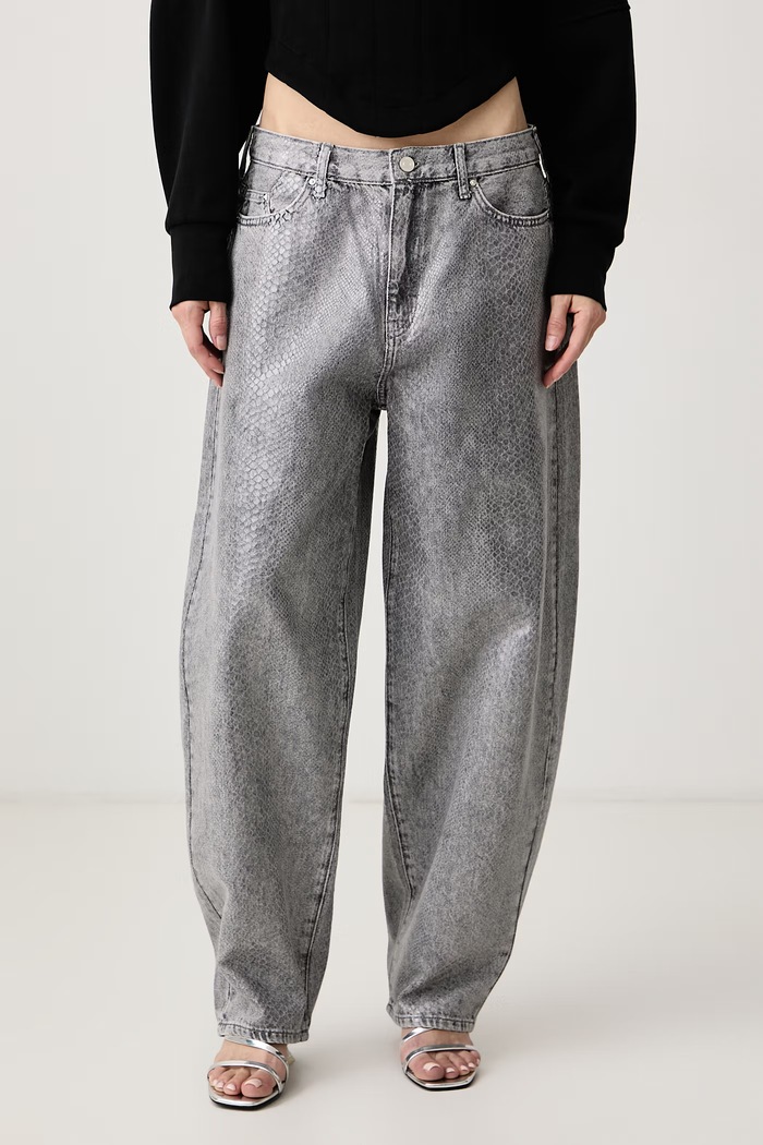 Karl Lagerfeld Blugi relaxed fit pentru femei gri B4W10086