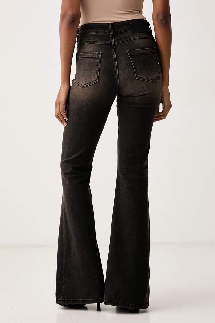 Odzież ViCOLO Jeansy flare damskie DAC5048 czarny