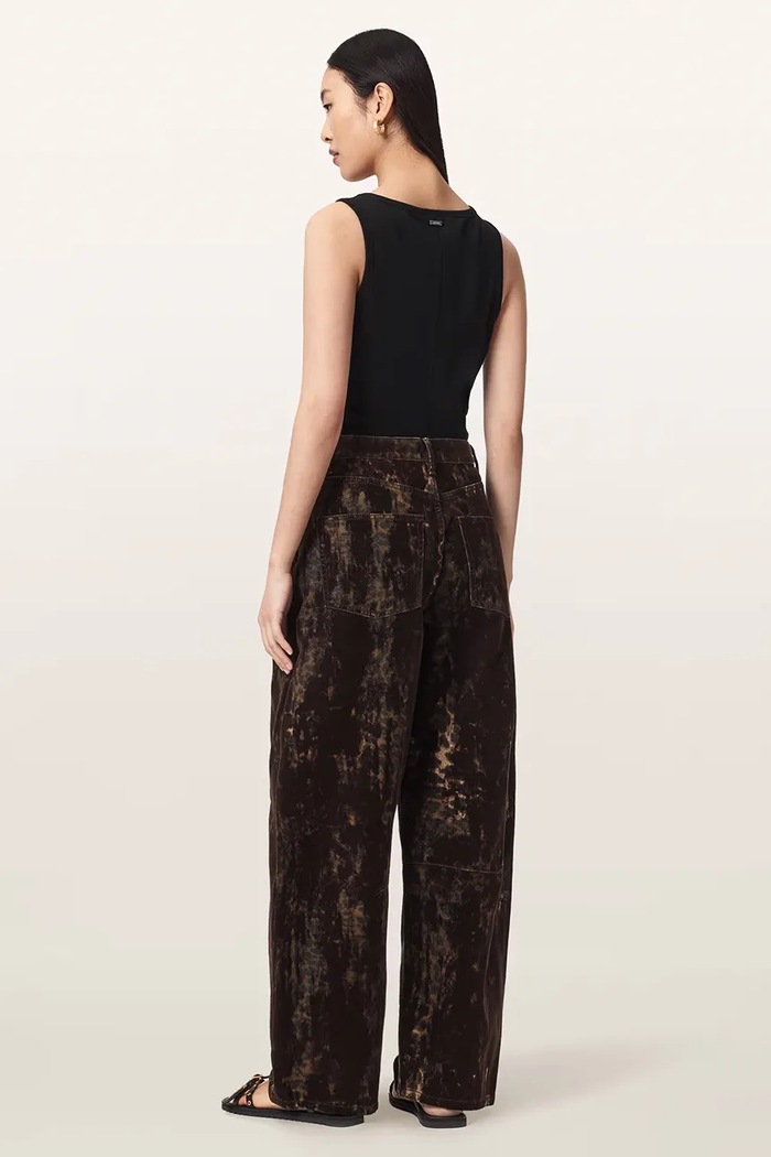 Odzież AllSaints Jeansy barrel damskie JETT FLOCK W033EF brązowy