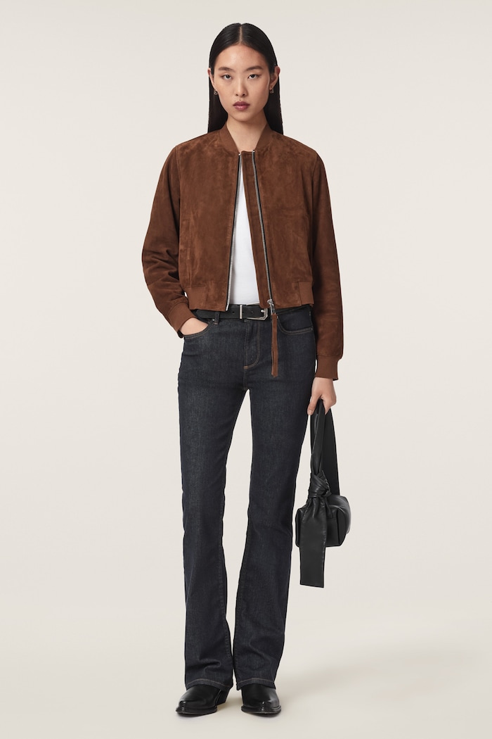 Odzież AllSaints Jeansy bootcut damskie HALDAN W021EF granatowy