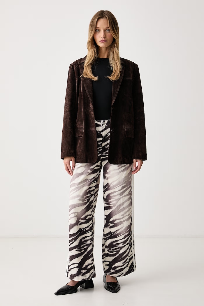 adidas Originals Wide leg traperice za žene Adilenium Season 6 Zebra Wide Leg LH1954 smeđa AW26