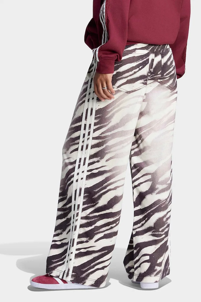 adidas Originals Jeansy wide leg damskie Adilenium Season 6 Zebra Wide Leg LH1954 brązowy AW26
