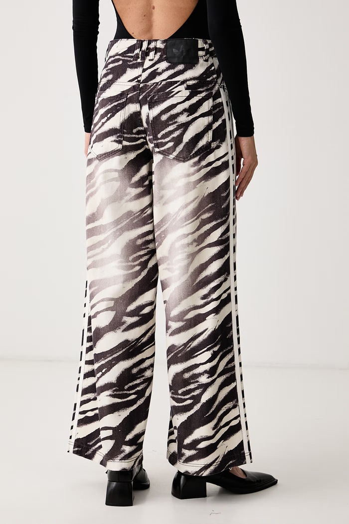 Odjeća adidas Originals Wide leg traperice za žene Adilenium Season 6 Zebra Wide Leg LH1954 smeđa
