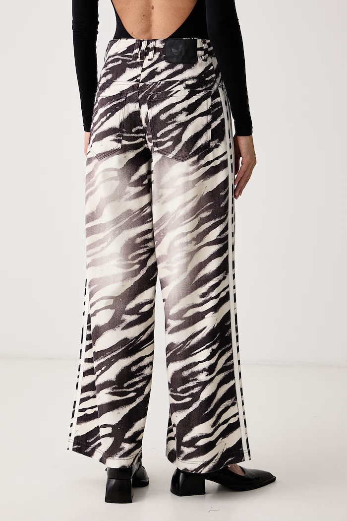 Odjeća adidas Originals Wide leg traperice za žene Adilenium Season 6 Zebra Wide Leg LH1954 smeđa