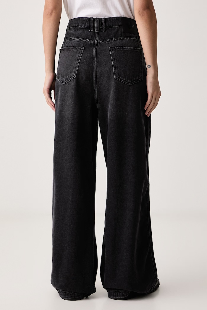 Odzież adidas Originals Jeansy relaxed fit damskie Adilenium Season 6 Baggy Denim LH1953 czarny