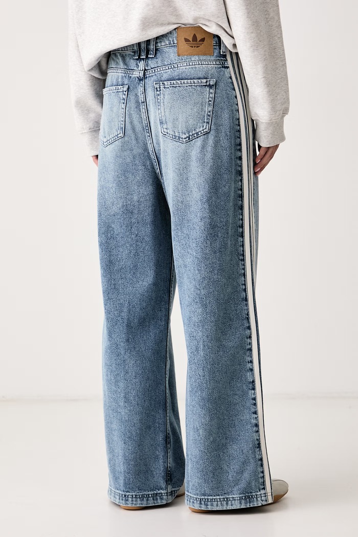 Odzież adidas Originals Jeansy wide leg damskie Adilenium Season 6 Baggy Denim LH1952 niebieski