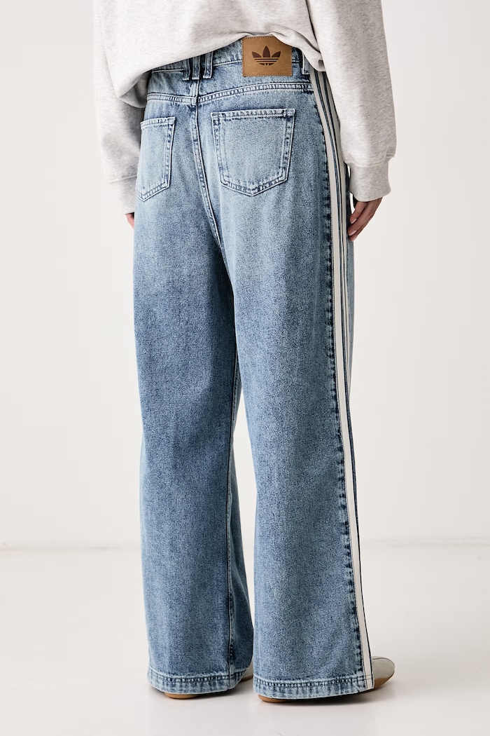 Odzież adidas Originals Jeansy wide leg damskie Adilenium Season 6 Baggy Denim LH1952 niebieski