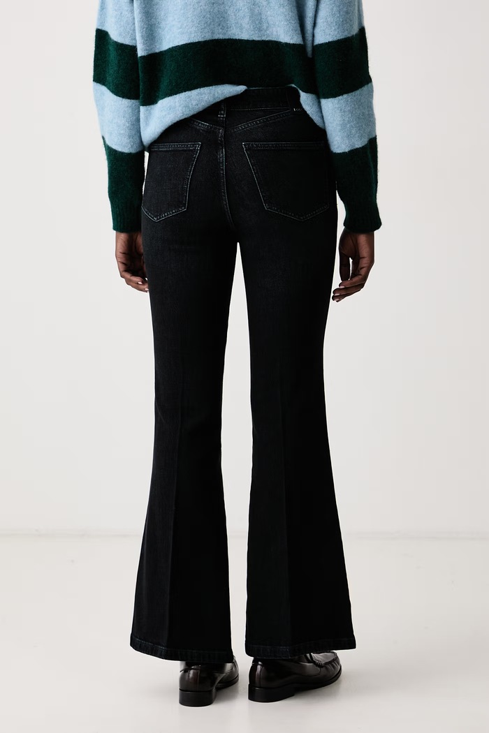 Odzież BOSS Jeansy flare damskie ROSALYA 6.0 50569588 granatowy
