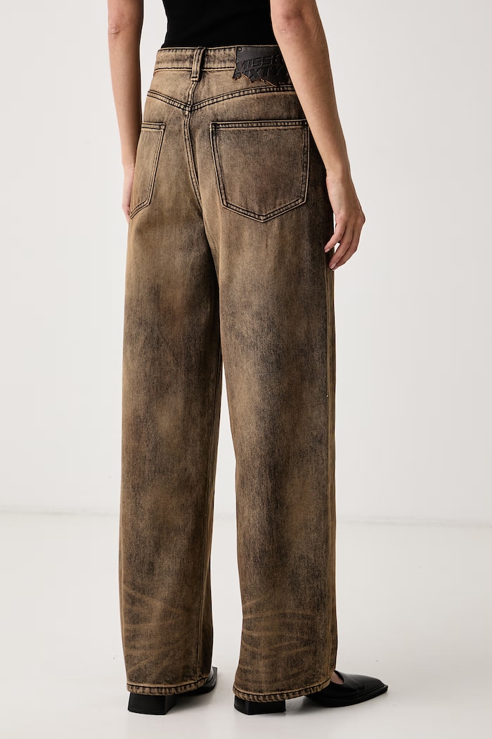 Odzież Miss Sixty Jeansy wide leg damskie 6M3JJ47800 brązowy