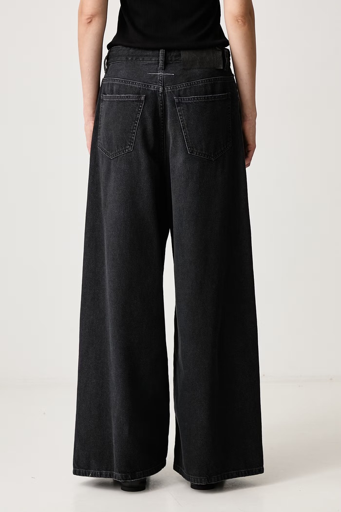Odzież MM6 Maison Margiela Jeansy relaxed fit damskie S52LA0262.M30064 czarny