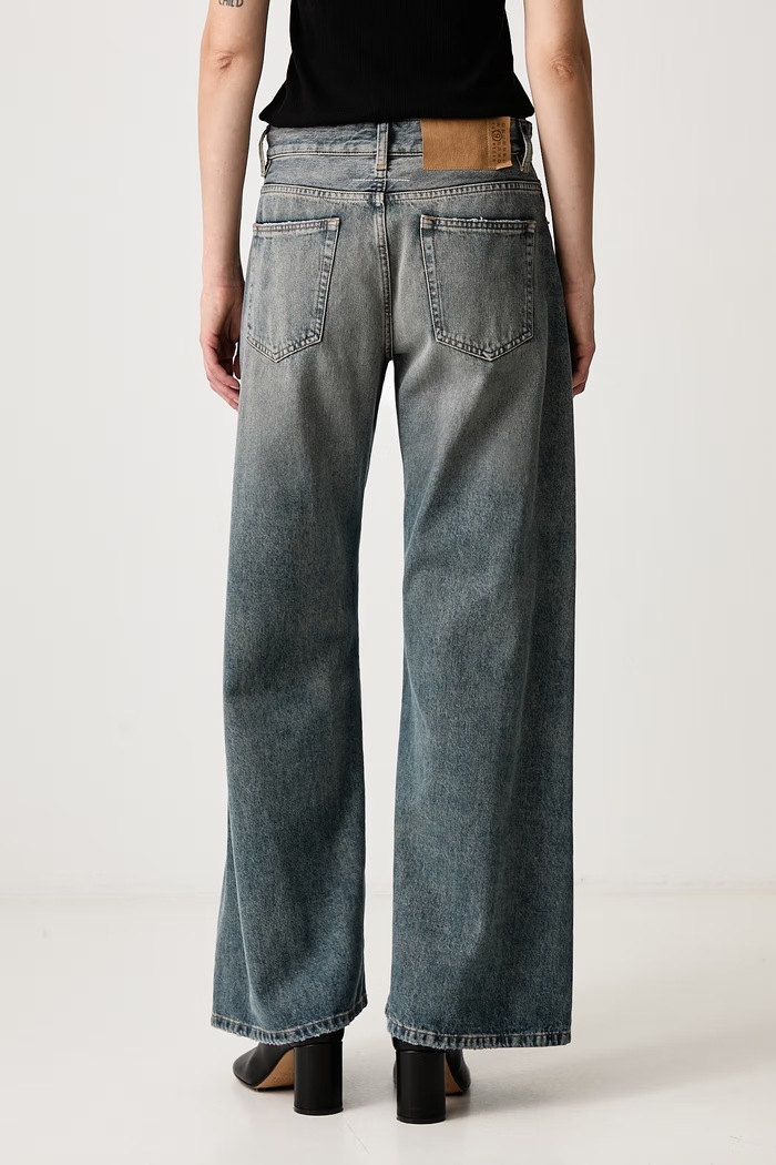 Odzież MM6 Maison Margiela Jeansy relaxed fit damskie S52LA0238.M30055 niebieski
