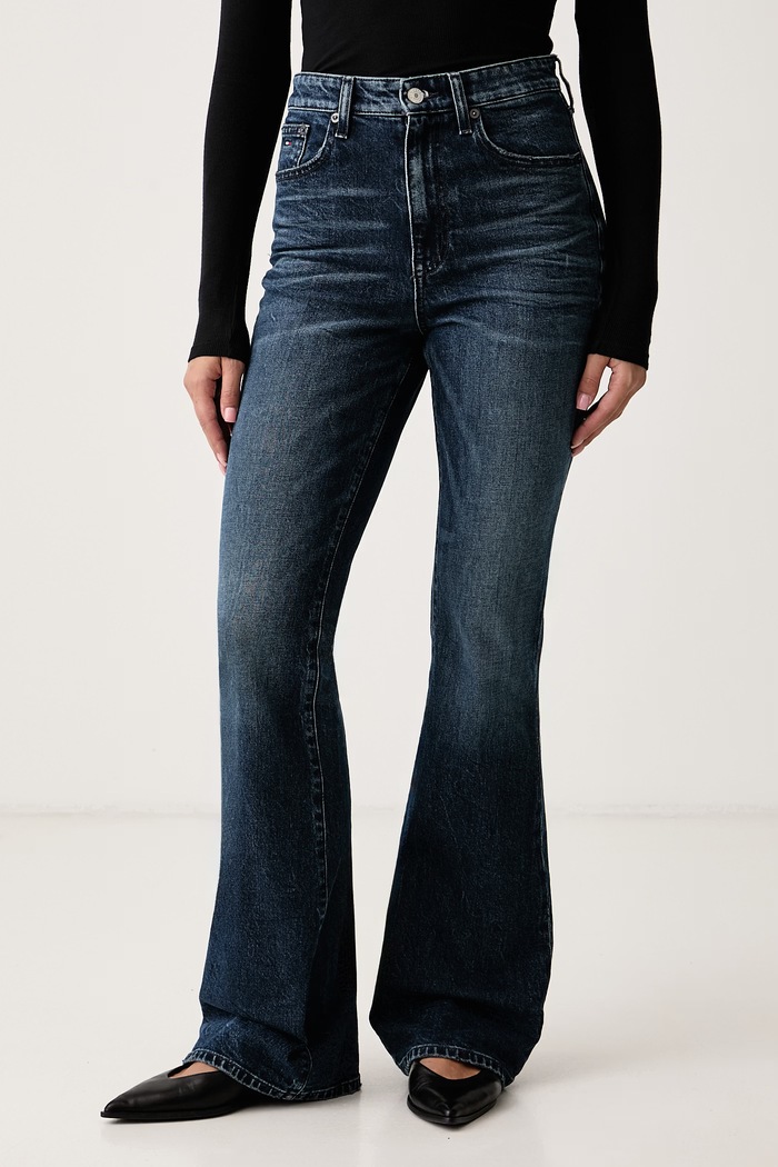 Tommy Jeans Jeansy bootcut damskie granatowy DW0DW23816