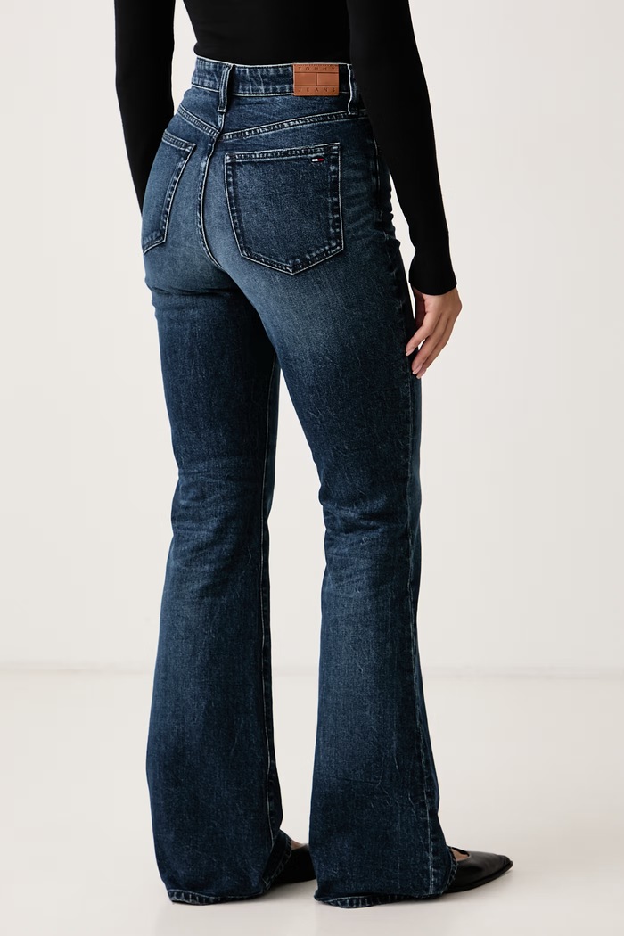 Odzież Tommy Jeans Jeansy bootcut damskie DW0DW23816 granatowy