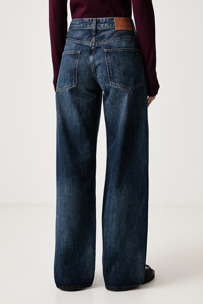 Odjeća Tommy Jeans Relaxed fit traperice za žene DW0DW23564 mornarsko plava