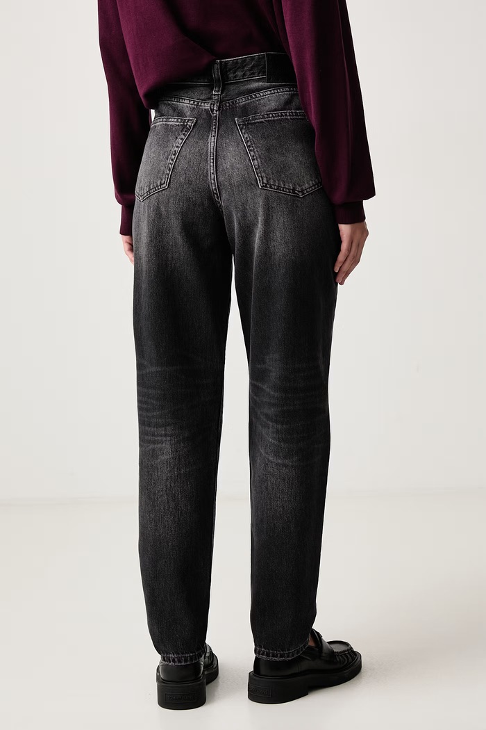 Odjeća Tommy Jeans Mom fit traperice za žene DW0DW23202 crna