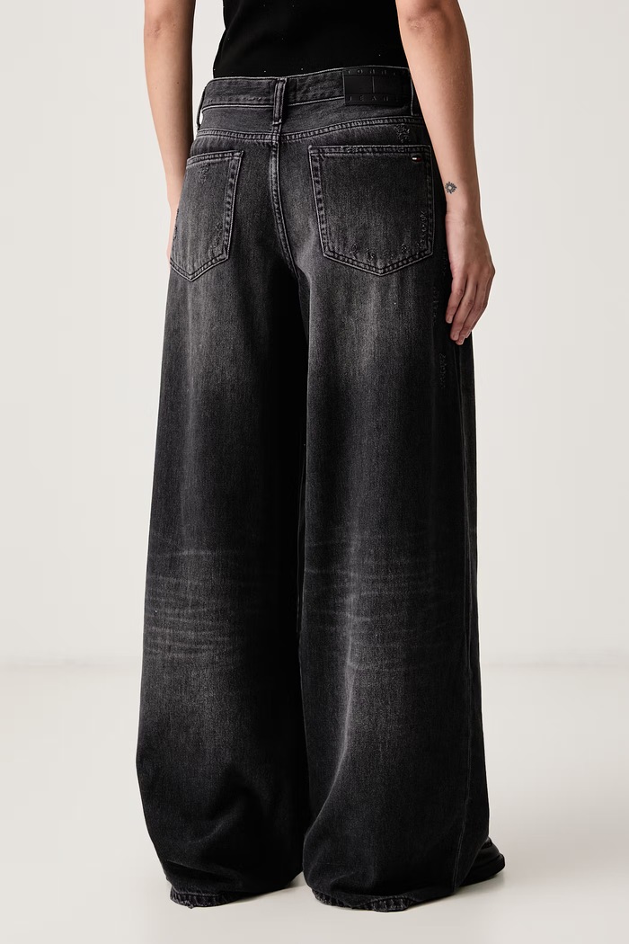 Abbigliamento Tommy Jeans Jeans loose da donna DW0DW23842 nero
