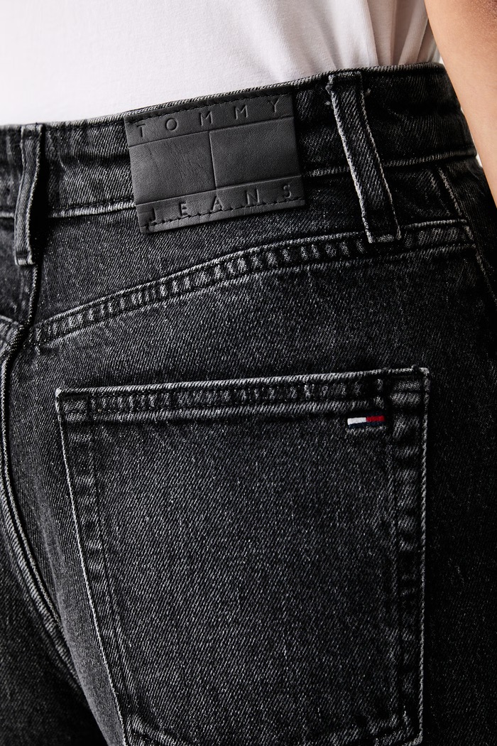 Tommy Jeans bootcut kavbojke ženske črna DW0DW23817
