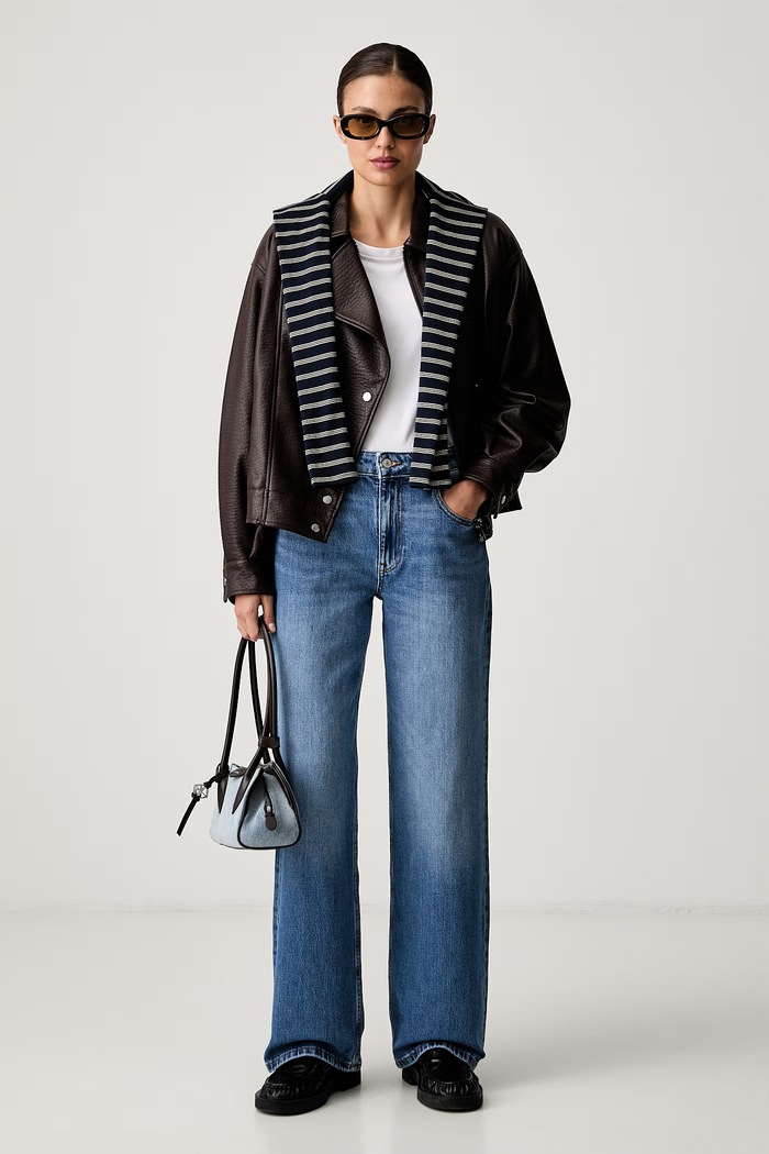 Tommy Jeans kavbojke relaxed kroja ženske DW0DW23566 modra AW26
