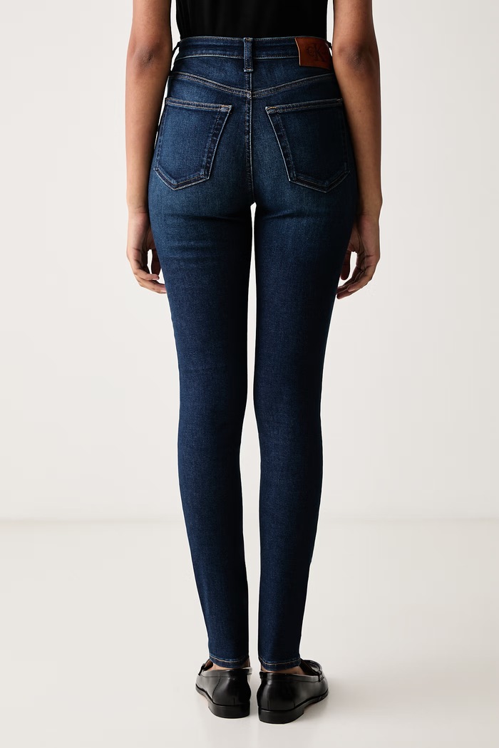 Ρούχα Calvin Klein Jeans Skinny γυναικεία LV047H700G σκούρο μπλε