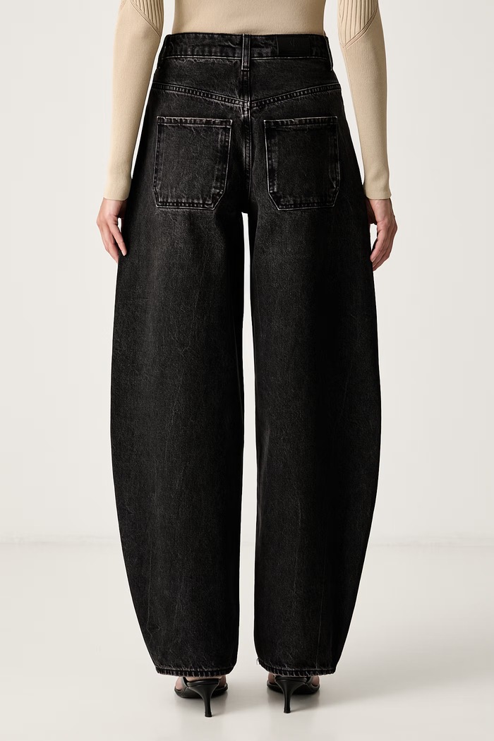 Odjeća Armani Exchange barrel traperice za žene XW002757.AF23711 crna