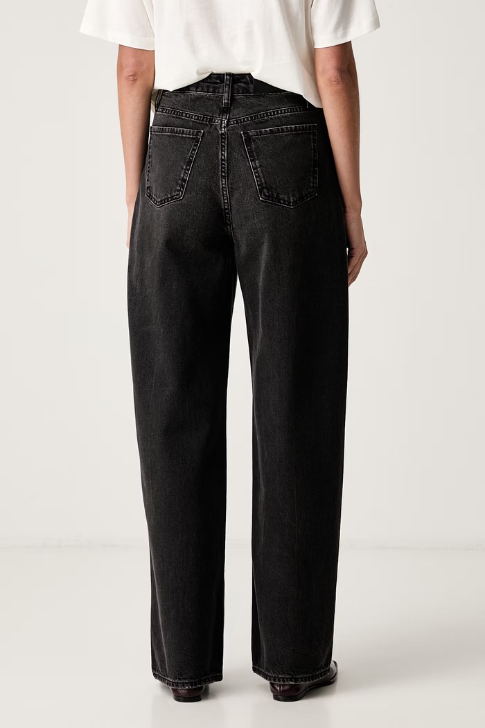 Odjeća Armani Exchange relaxed fit traperice za žene XW000100.AF23711 crna