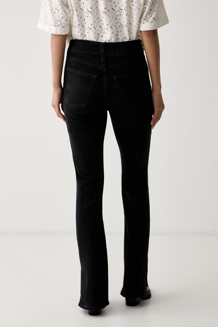 Oblačila Levi's bootcut kavbojke ženske 725 STUDDED SLIT HEM 008T4 črna