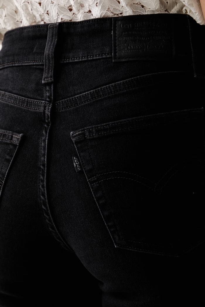 Levi's bootcut kavbojke ženske 725 STUDDED SLIT HEM črna 008T4