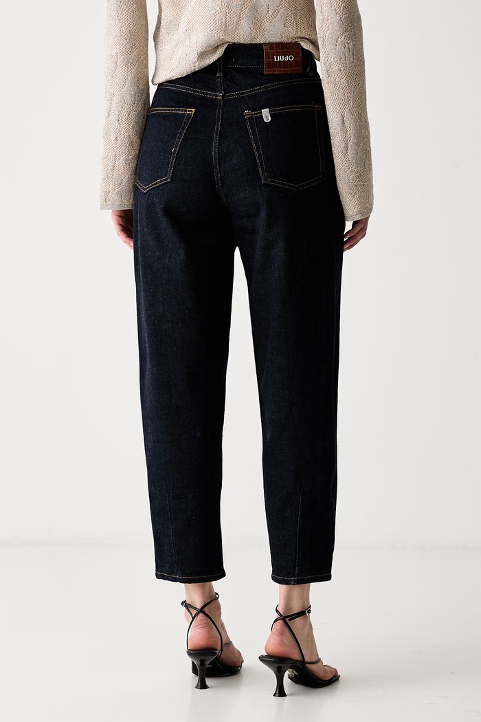 Odzież Liu Jo jeansy carrot damskie UF6159.D4854 granatowy