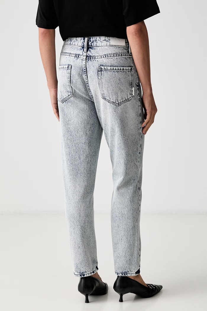 Одяг Armani Exchange джинси boyfriend жіночі XW000073.AF25768 темно-синій