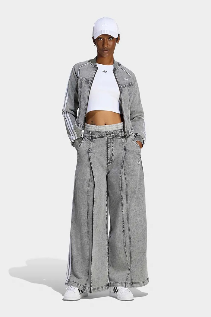 Odzież adidas Originals Jeansy wide leg damskie Denim Pleats LF3777 szary