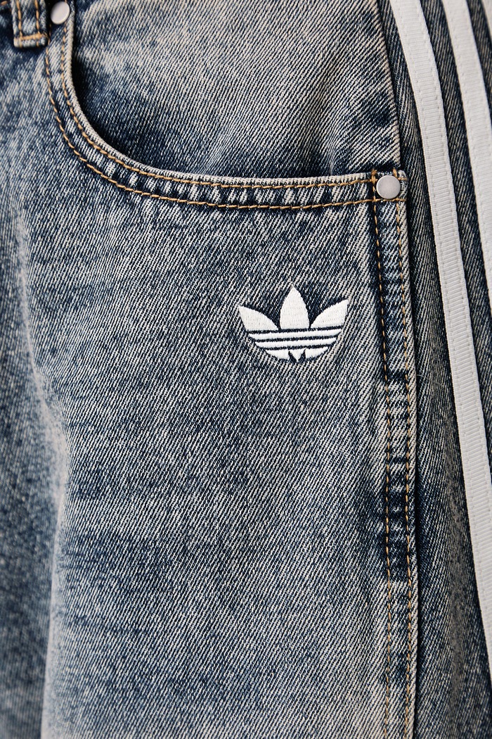 Jeansy relaxed fit damskie Denim Barrel adidas Originals niebieski LE8303