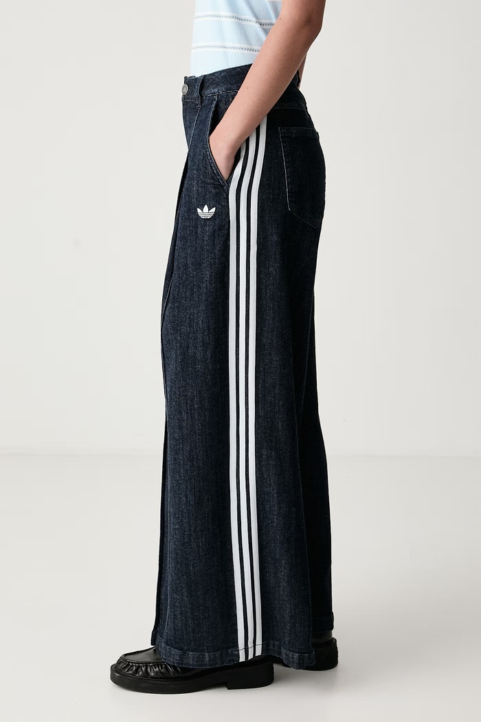 Джинси wide leg жіночі Denim Pleats adidas Originals LE8302 блакитний