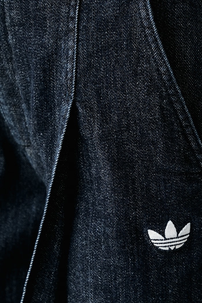 adidas Originals Джинси wide leg жіночі Denim Pleats LE8302
