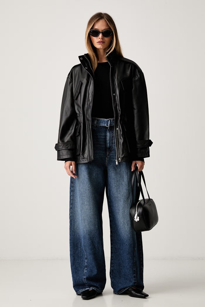 Weekend Max Mara jeansy relaxed fit damskie WKDMADIA 2625186081600 granatowy AW26