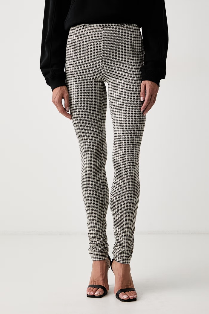 Patrizia Pepe spodnie skinny damskie z wiskozą beżowy 8P0373.C0243