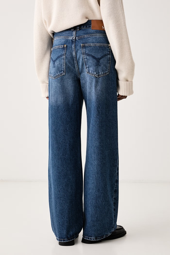 Odzież Patrizia Pepe jeansy relaxed fit damskie 8P0026.D1WZB niebieski