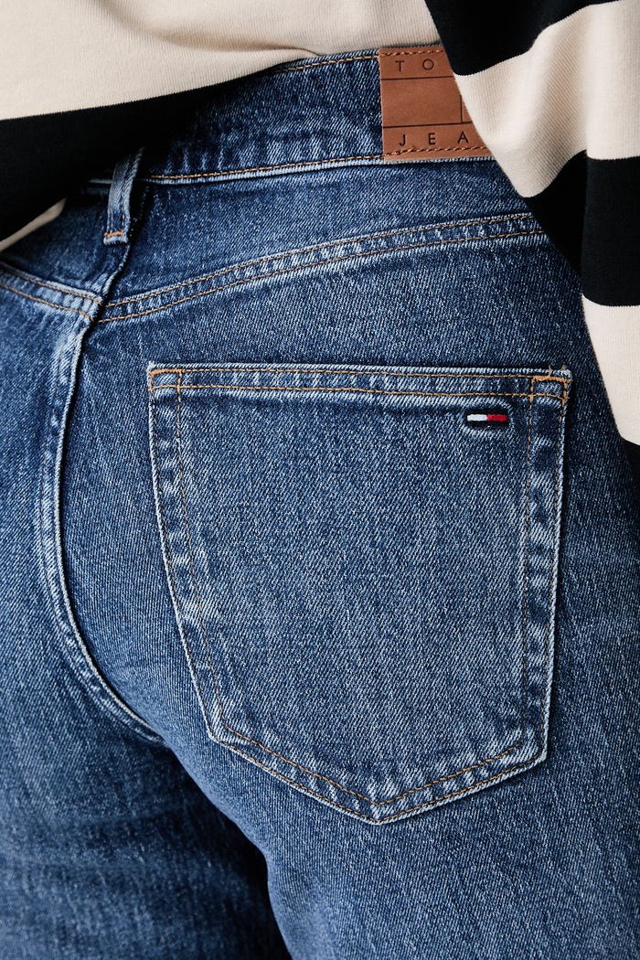 Tommy Jeans flare kavbojke ženske mornarsko modra DW0DW23077