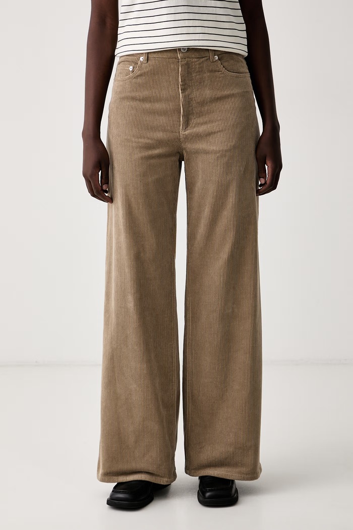 A.P.C. spodnie wide leg damskie sztruksowe jean clyde beżowy COHBB.F09246