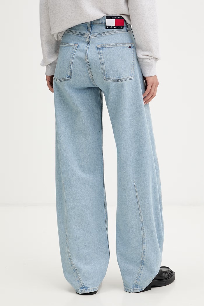 Odzież Tommy Jeans jeansy barrel damskie DW0DW23102 niebieski