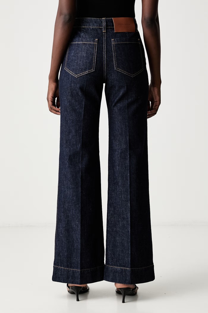 Odzież Victoria Beckham jeansy wide leg damskie Alina 1226DJE007252G granatowy