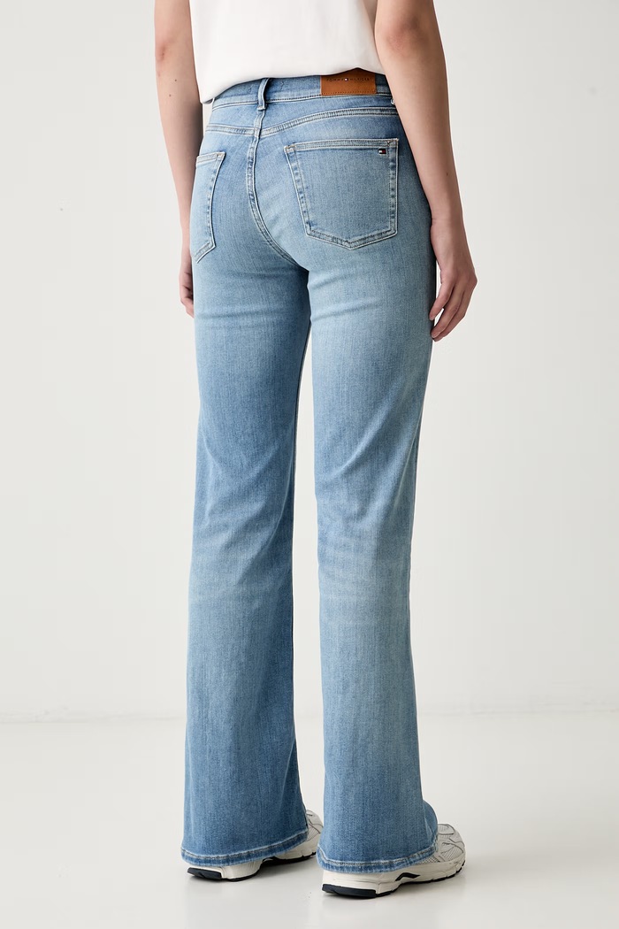 Odzież Tommy Hilfiger jeansy flare damskie WW0WW49952 niebieski