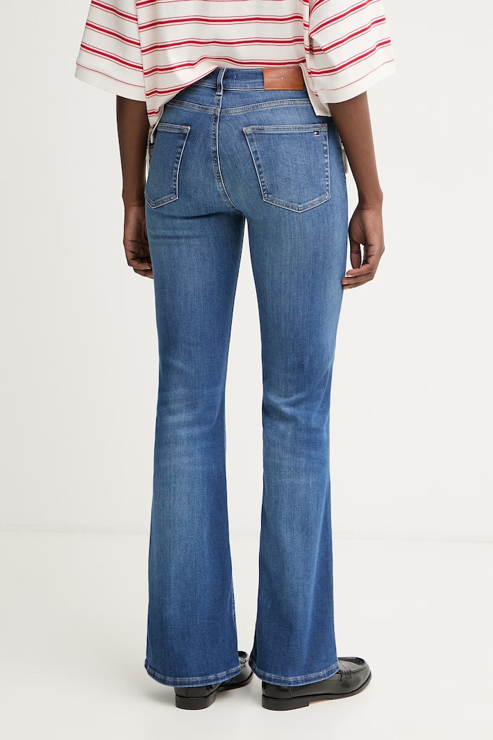Oblačila Tommy Hilfiger flare kavbojke ženske WW0WW49952 modra